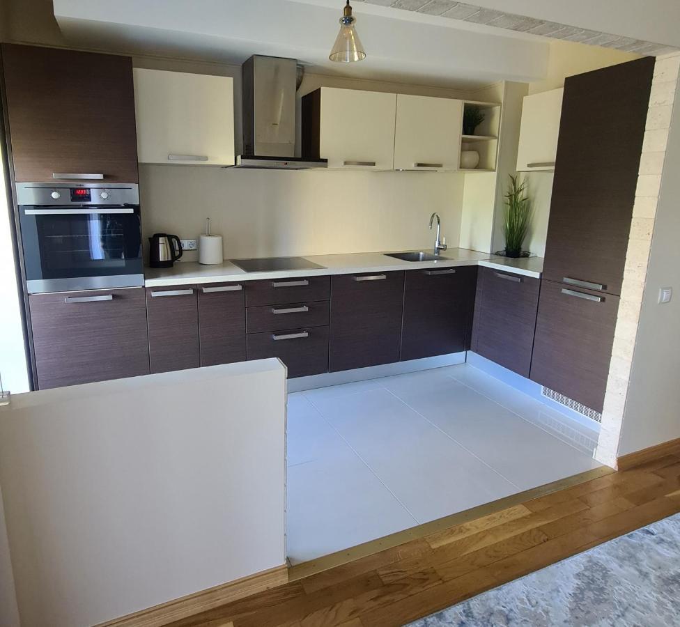 Rietumkrasta Seaside Apartment لييبايا المظهر الخارجي الصورة